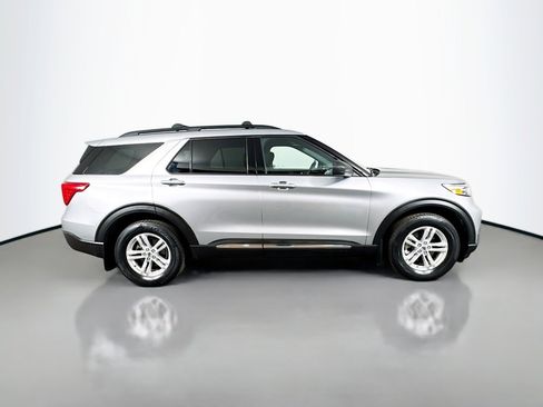 Used 2020 Ford Explorer XLT w/ Comfort Package AWD/4WD image 6