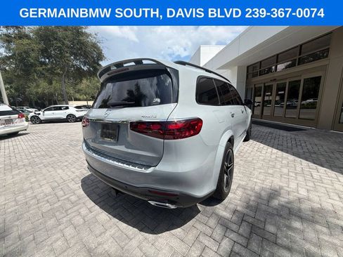 Used 2025 Mercedes-Benz GLS 450 4MATIC image 11