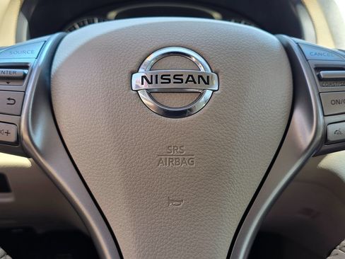 Used 2015 Nissan Altima 2.5 SV FWD image 29