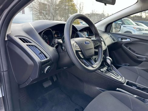Used 2015 Ford Focus SE image 10