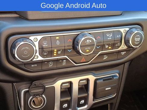 Used 2020 Jeep Wrangler Sport image 18