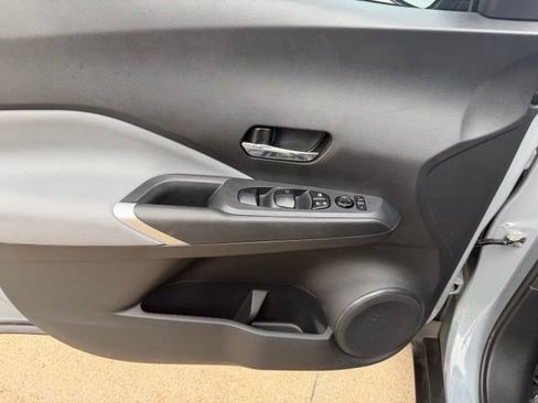 Used 2024 Nissan Kicks SR w/ SR Premium Package FWD image 16