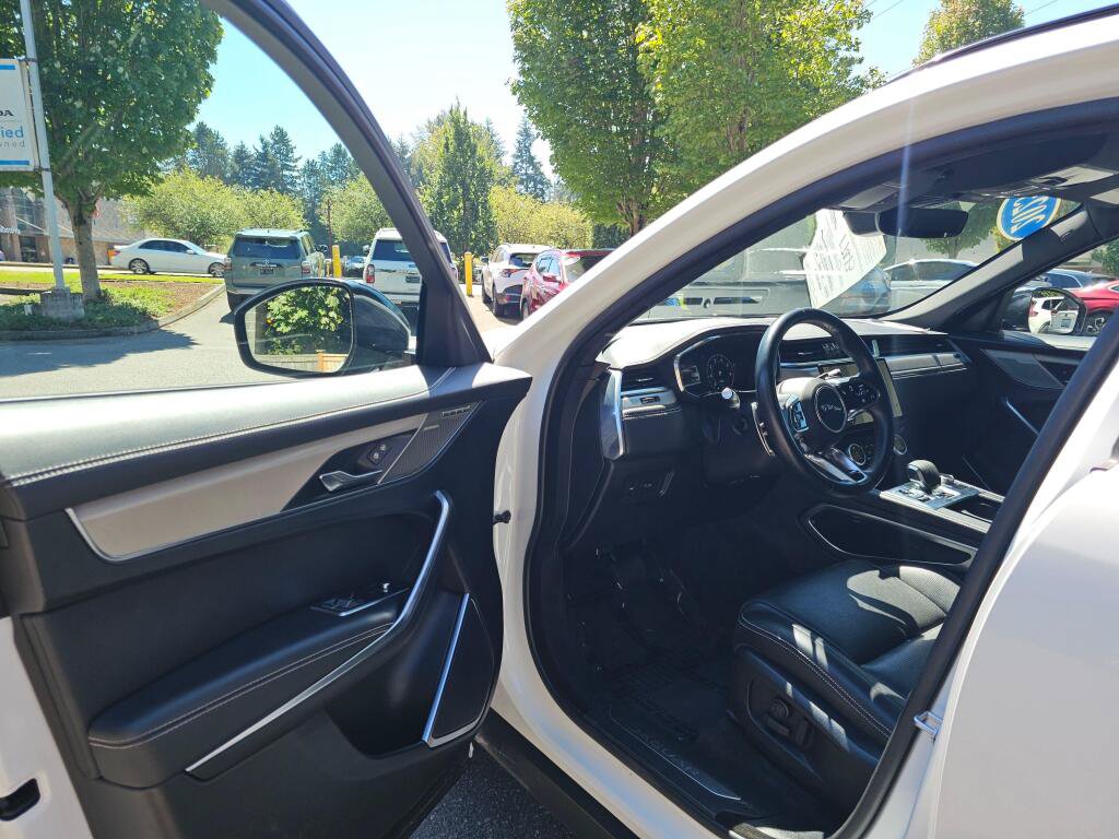 Used 2025 Jaguar F-PACE R-Dynamic S AWD/4WD image 58