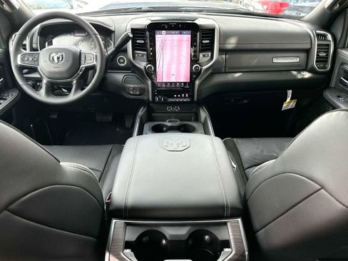New 2026 RAM 2500 Laramie AWD/4WD image 23