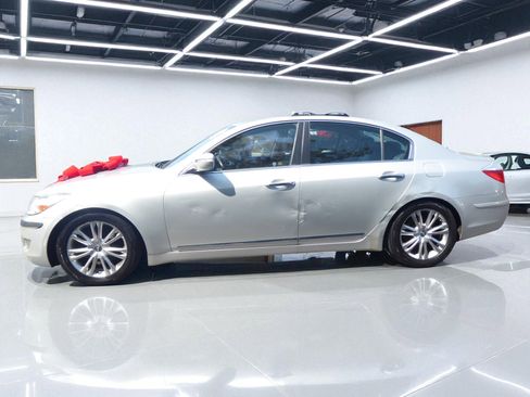 Used 2009 Hyundai Genesis 4.6 w/ Technology Pkg 5 image 7