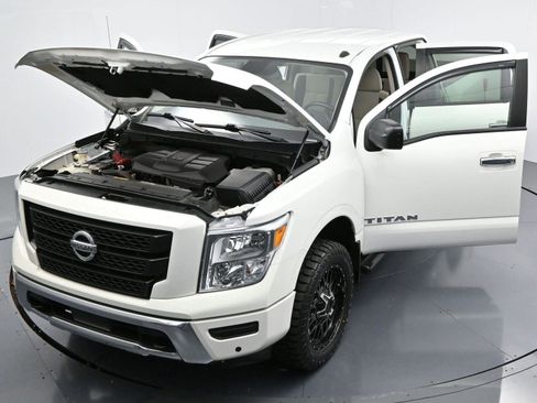 Used 2021 Nissan Titan SV w/ SV Convenience Package image 37