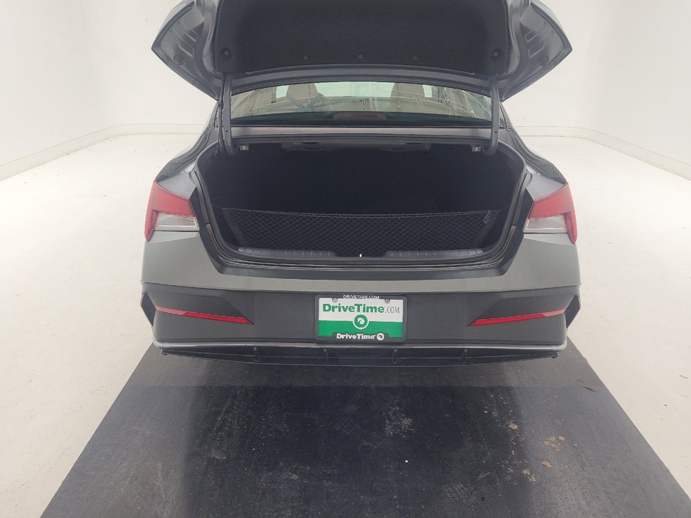 Used 2024 Hyundai Elantra SE FWD image 29