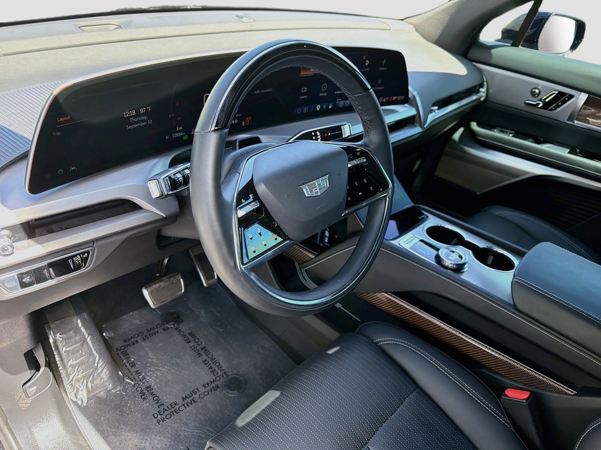 Certified 2026 Cadillac Vistiq Luxury AWD/4WD image 9