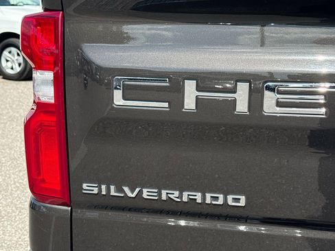 Used 2021 Chevrolet Silverado 1500 Custom image 11