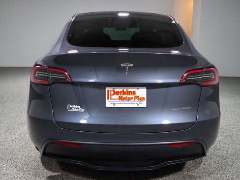Used 2023 Tesla Model Y Long Range image 8