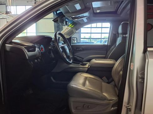 Used 2017 Chevrolet Suburban LT AWD/4WD image 21