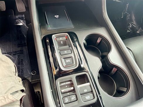 Used 2024 Honda Pilot EX-L image 16