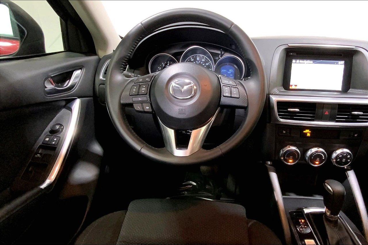 Used 2016 MAZDA CX-5 Touring FWD image 4