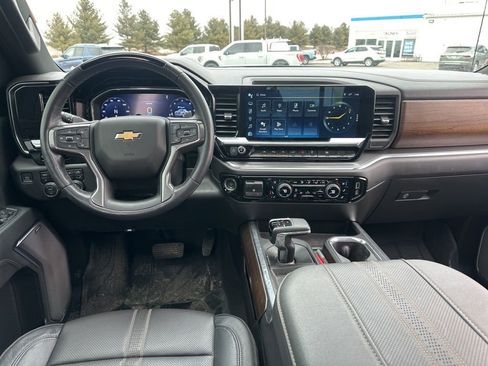 Used 2024 Chevrolet Silverado 1500 High Country image 30
