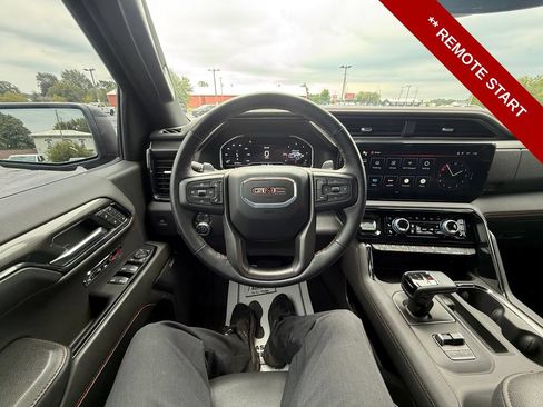 Used 2024 GMC Sierra 1500 AT4 w/ AT4 Premium Package AWD/4WD image 15