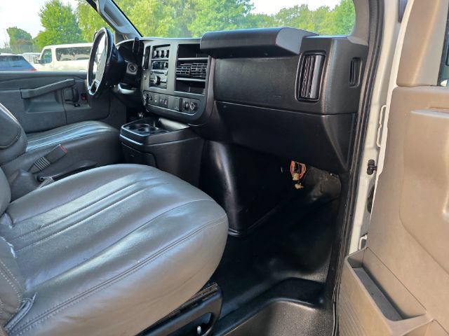 Used 2020 Chevrolet Express 2500 LS w/ Driver Convenience Package RWD image 13