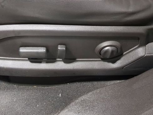 Used 2015 GMC Acadia Denali image 30