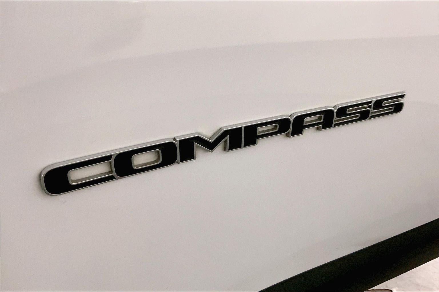 Used 2025 Jeep Compass Limited AWD/4WD image 8