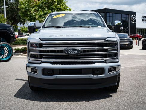 Used 2026 Ford F250 Platinum w/ Platinum Plus Package AWD/4WD image 3