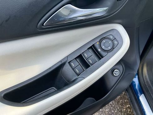 Used 2023 Buick Encore GX Select image 17