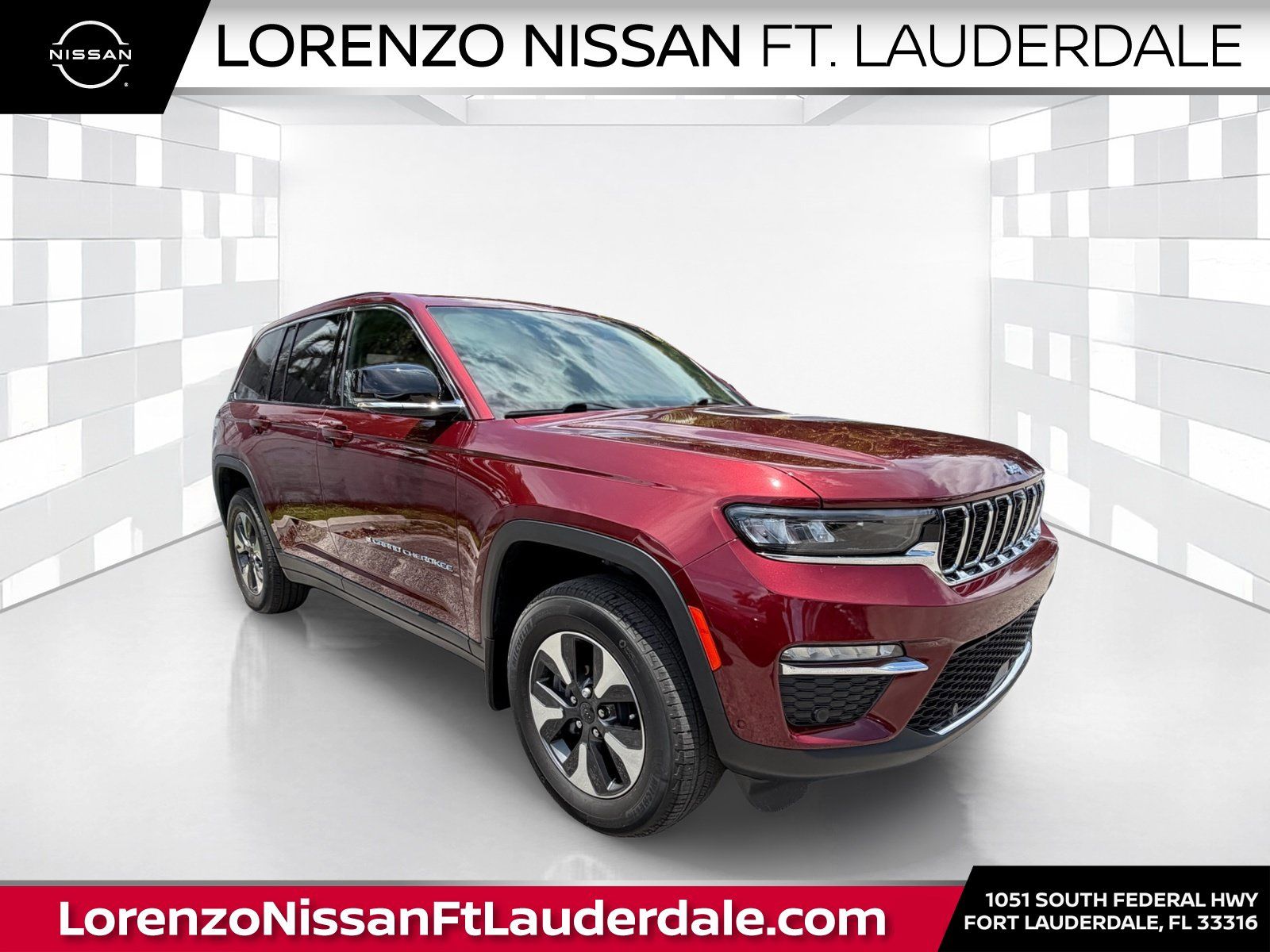 Used 2022 Jeep Grand Cherokee Limited 4xe w/ Luxury Tech Group II AWD/4WD image 1