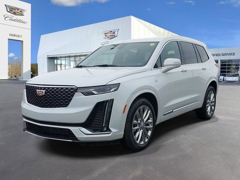 Used 2025 Cadillac Lyriq Sport image 1