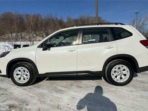 Used 2022 Subaru Forester image 5