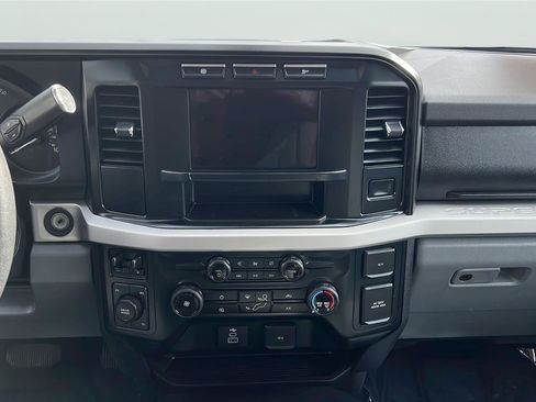 Used 2024 Ford F250 XLT image 10