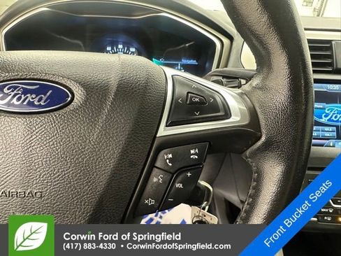 Used 2016 Ford Fusion SE w/ Equipment Group 202A image 29