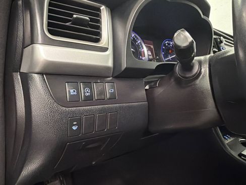 Used 2018 Toyota Highlander XLE image 33