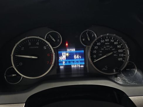 Used 2014 Toyota Tundra SR5 w/ SR5 Upgrade Package RWD image 21