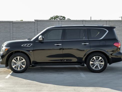Used 2016 INFINITI QX80 4WD w/ Deluxe Technology Package image 11