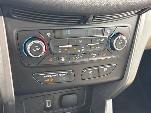 Used 2018 Ford Escape SE FWD image 21