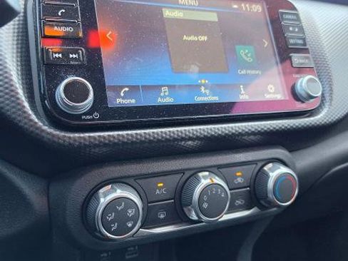 Certified 2024 Nissan Kicks SV image 14