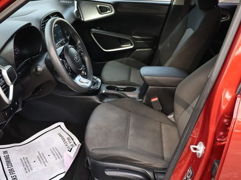 Certified 2021 Kia Soul LX FWD image 22