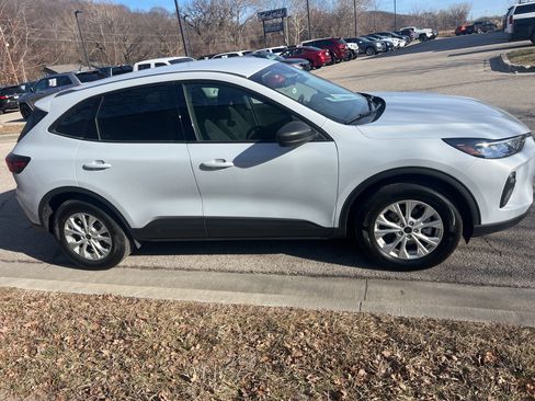 Used 2025 Ford Escape Active image 4