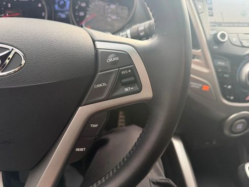 Used 2016 Hyundai Veloster w/ Option Group 03 image 25