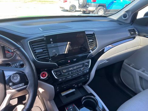 Used 2020 Honda Pilot Elite image 11