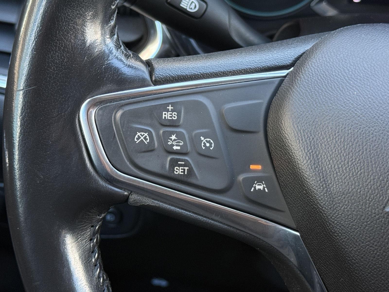 Used 2020 Chevrolet Equinox LT AWD/4WD image 32