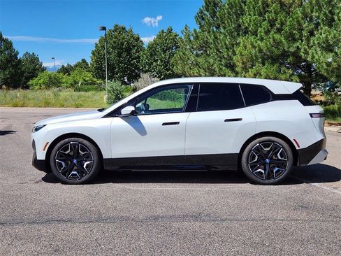 Certified 2025 BMW iX M60 image 3