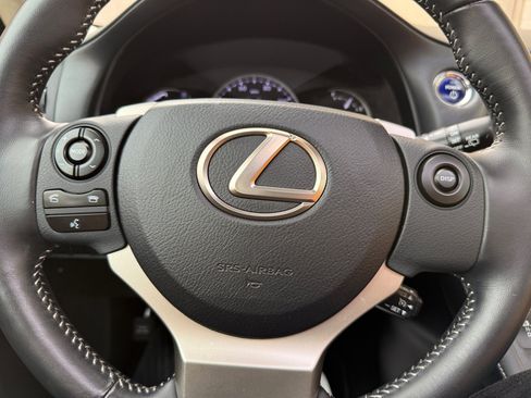 Used 2015 Lexus CT 200h image 26