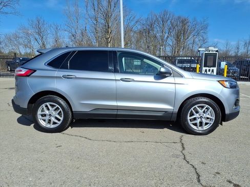 Used 2023 Ford Edge SEL w/ Convenience Package image 9