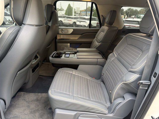 Used 2024 Lincoln Navigator L Black Label AWD/4WD image 16