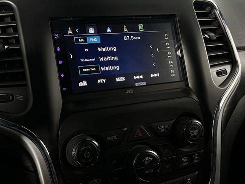 Certified 2021 Jeep Grand Cherokee Laredo X image 17