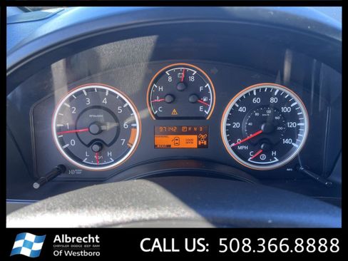 Used 2015 Nissan Titan SV w/ SV Value Truck Package image 28