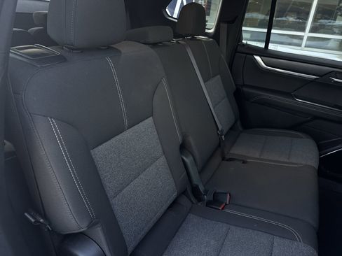 Certified 2025 GMC Acadia Elevation image 27