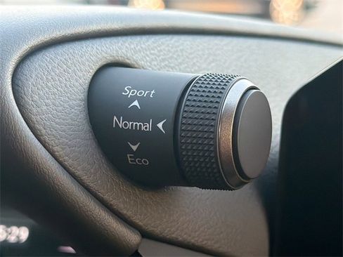 New 2025 Lexus ES 350 w/ Premium Package image 30