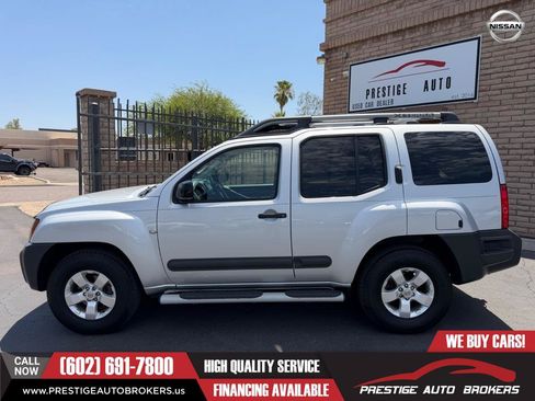 Used 2013 Nissan Xterra S RWD image 2