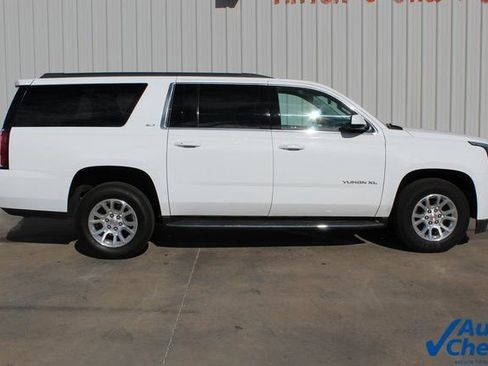 Used 2020 GMC Yukon XL SLT image 3