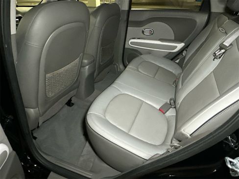 Used 2018 Kia Soul EV + w/ Sun & Fun Package image 18